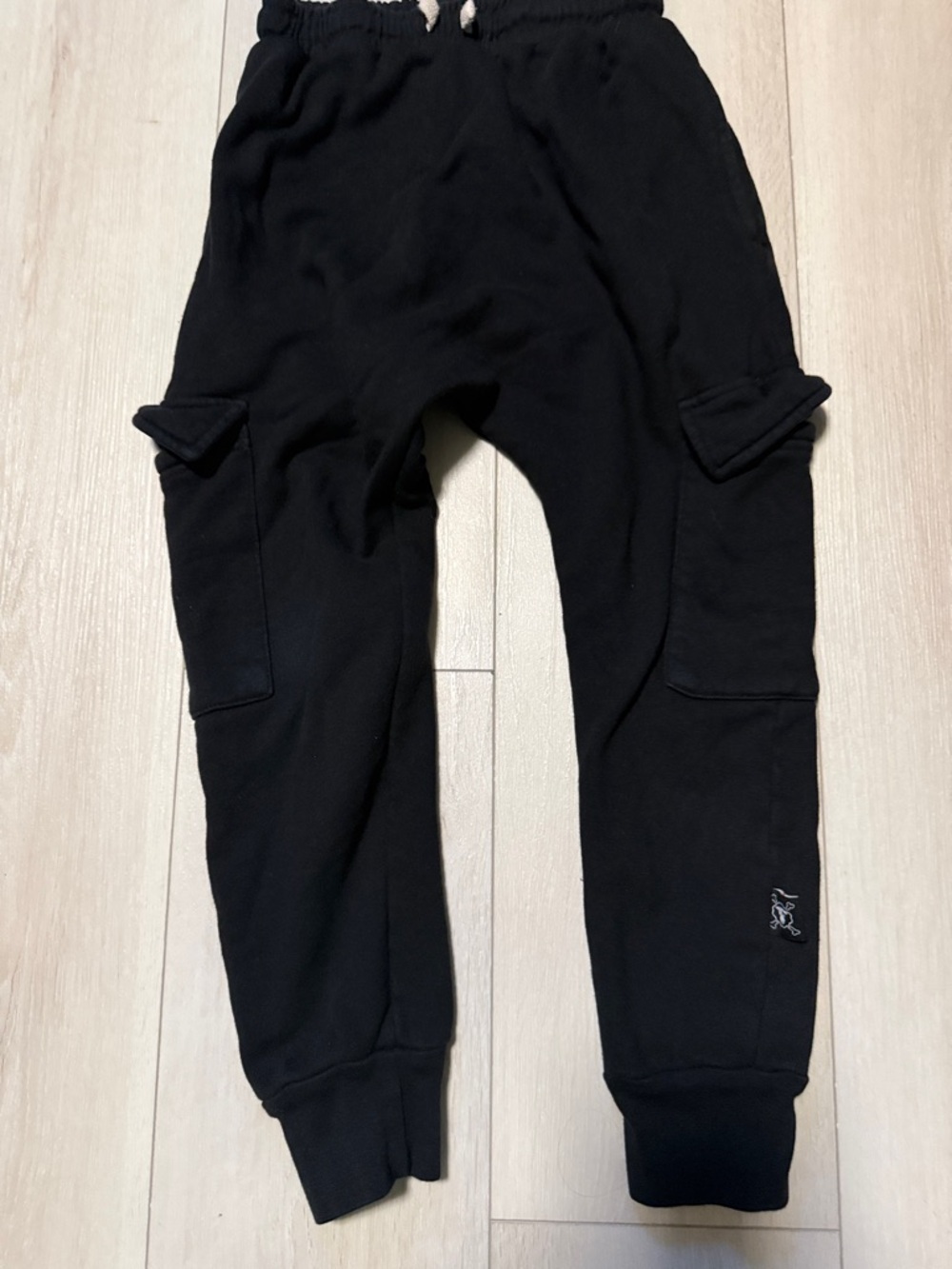 Nununu Kids Black Cargo Joggers -sweatpants with pockets size 6-7